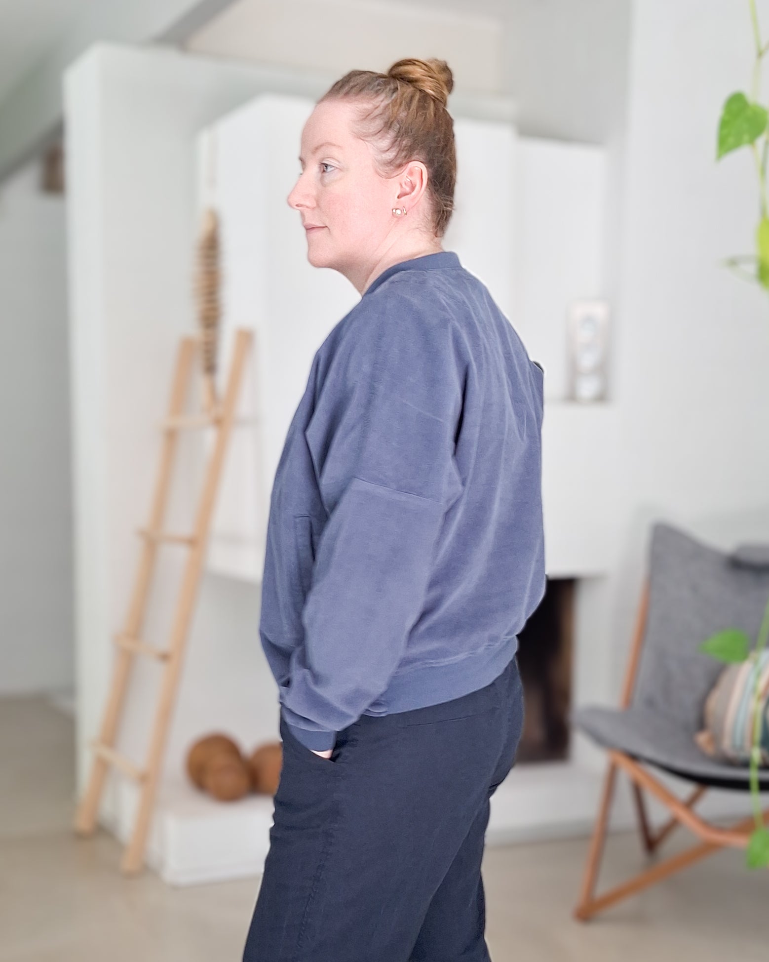 MØLNA – Collegejacke Damen nähen | Schnittmuster PDF | kurze Jacke mit eckigen Einsatz | Größe 30–60 | SEAMONE