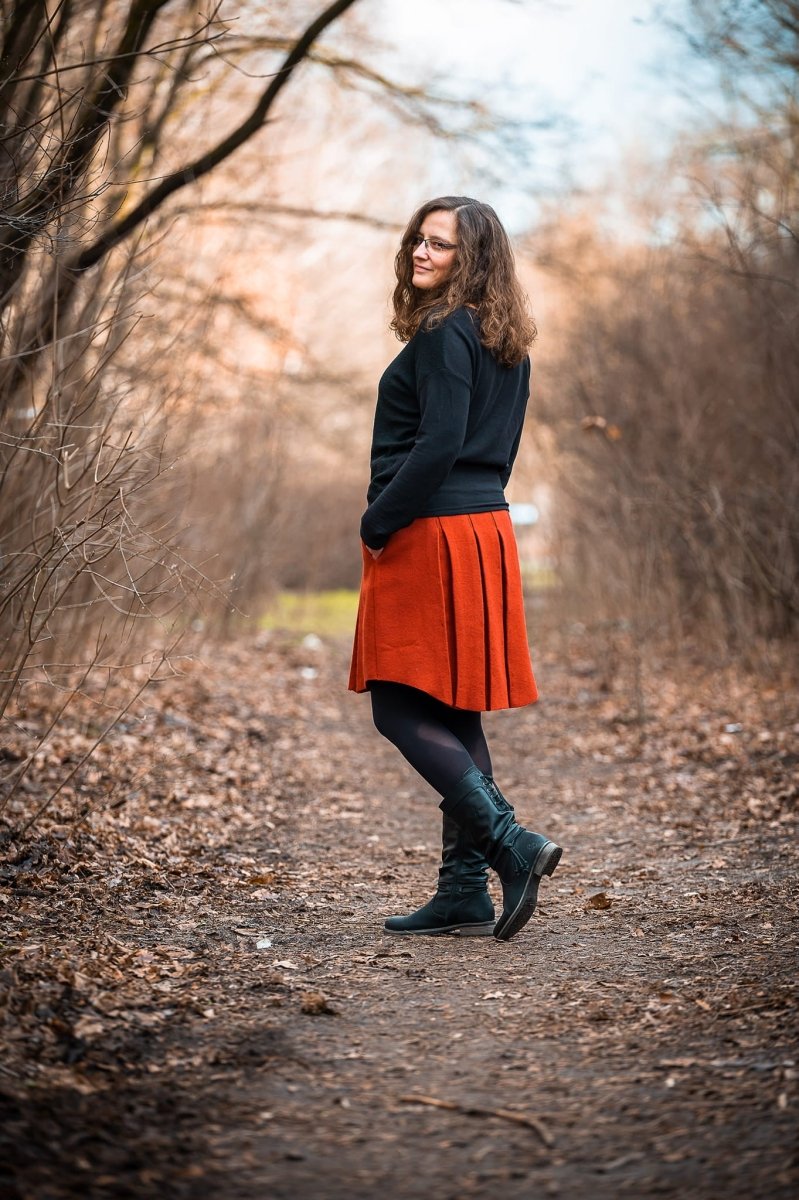 FOLLSJÅ – Kellerfaltenrock Damen digitales Schnittmuster als PDF download | gefüttert & mit Eingrifftaschen | Größe 32–52 | SEAMONE – Damen A4 + A0 + Beamer PDF Schnittmuster | SEAMONE