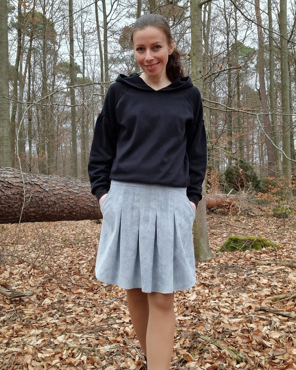 FOLLSJÅ – Kellerfaltenrock Damen digitales Schnittmuster als PDF download | gefüttert & mit Eingrifftaschen | Größe 32–52 | SEAMONE – Damen A4 + A0 + Beamer PDF Schnittmuster | SEAMONE