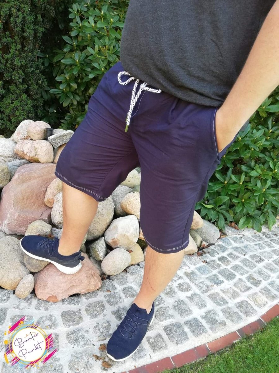 FYN – Hose Herren digitales Schnittmuster als PDF download | mit geradem Bein & Teilungsoption | Größe 44–62 | SEAMONE – Herren A4 + A0 + Beamer PDF Schnittmuster | SEAMONE