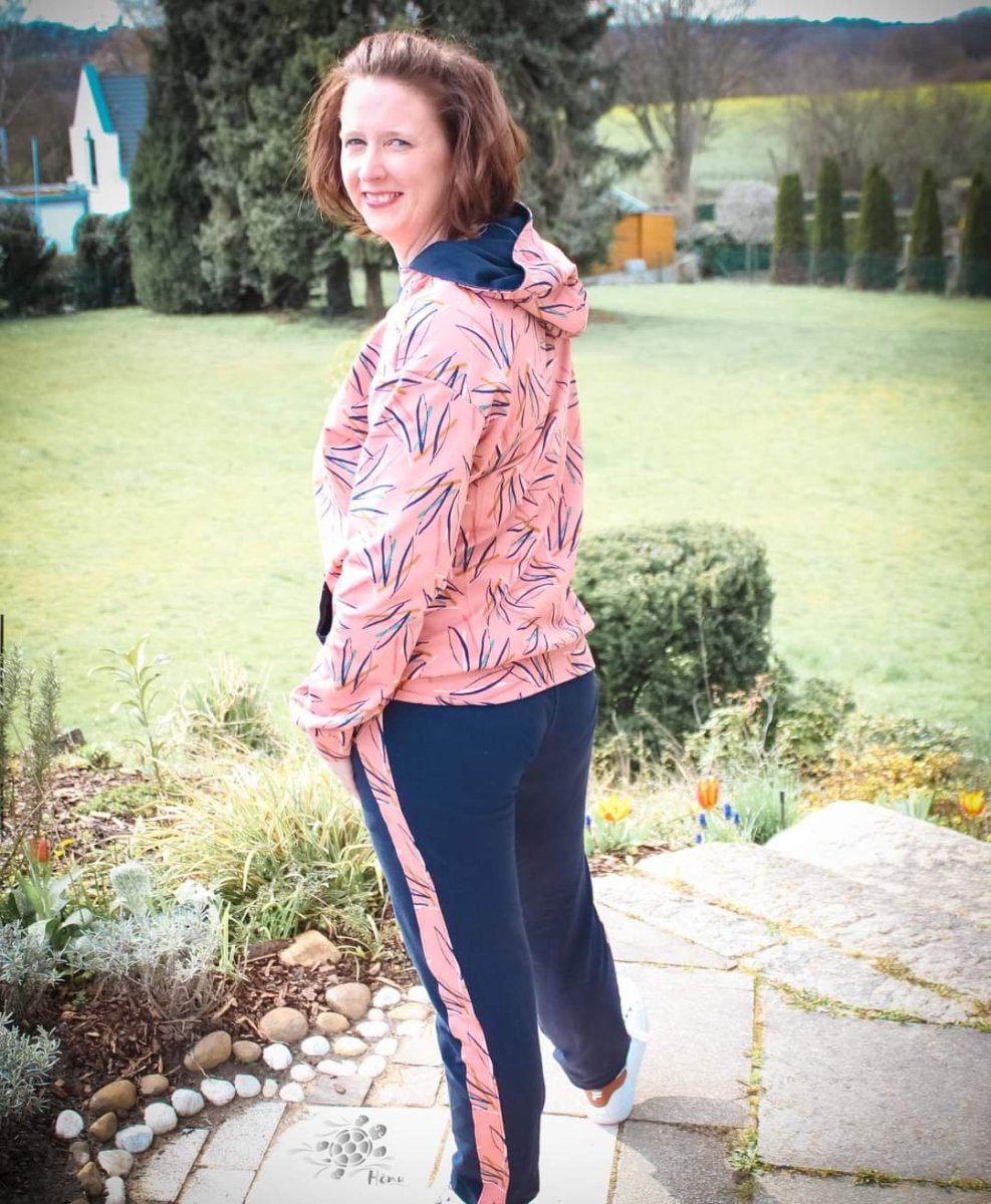 HÅLIN – Jogginghose Damen digitales Schnittmuster als PDF download | mit Seitenstreifen & Teilungsdetails | Größe 32–48 | SEAMONE – Damen Kombi: A4 + A0 + Beamer PDF Schnittmuster | SEAMONE