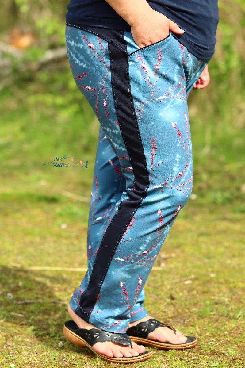 HÅLIN – Jogginghose Damen digitales Schnittmuster als PDF download | mit Seitenstreifen & Teilungsdetails | Größe 46–62 | SEAMONE – Damen A4 + A0 + Beamer PDF Schnittmuster | SEAMONE