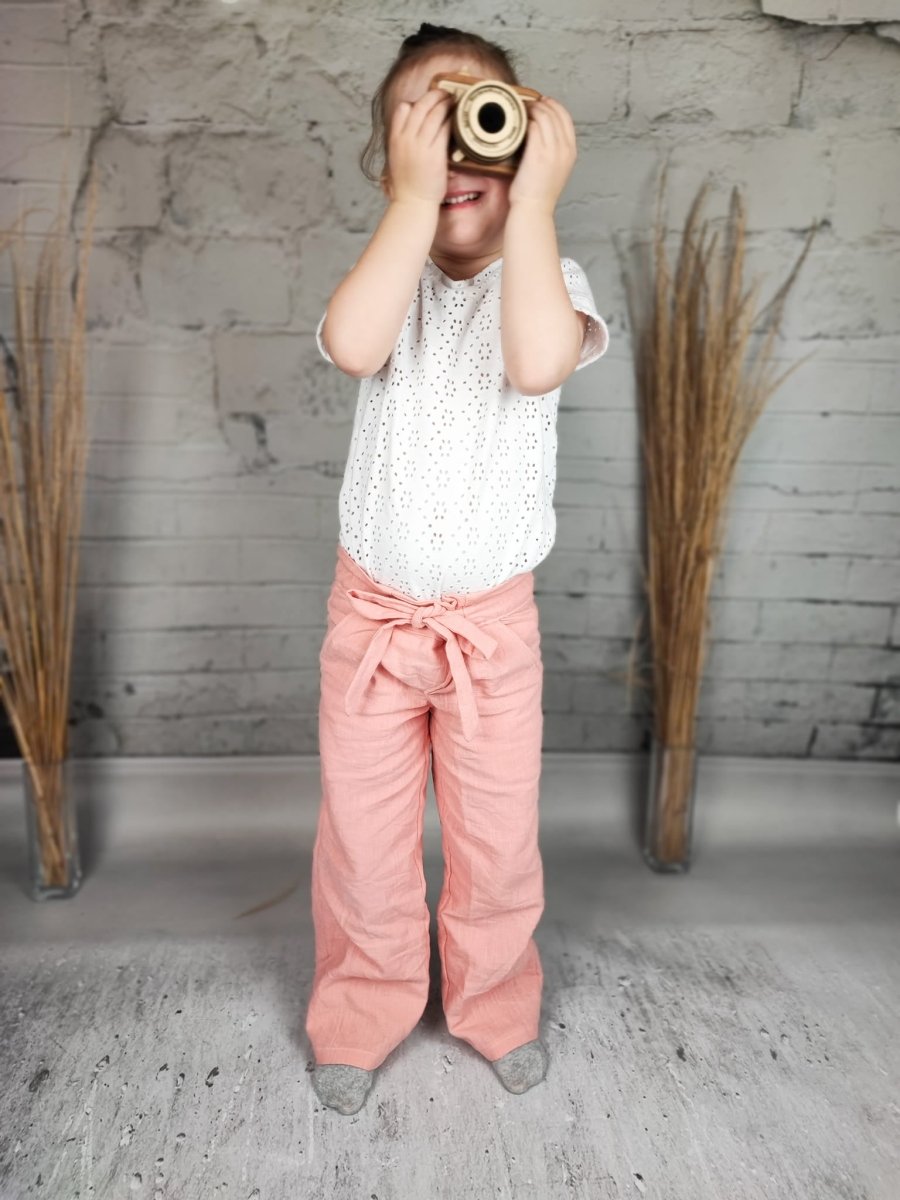 LYSE – Hose Kinder digitales Schnittmuster als PDF download | mit Paperbag - Bund & geradem Bein | Größe 98–152 | SEAMONE – Kinder A4 + A0 + Beamer PDF Schnittmuster | SEAMONE