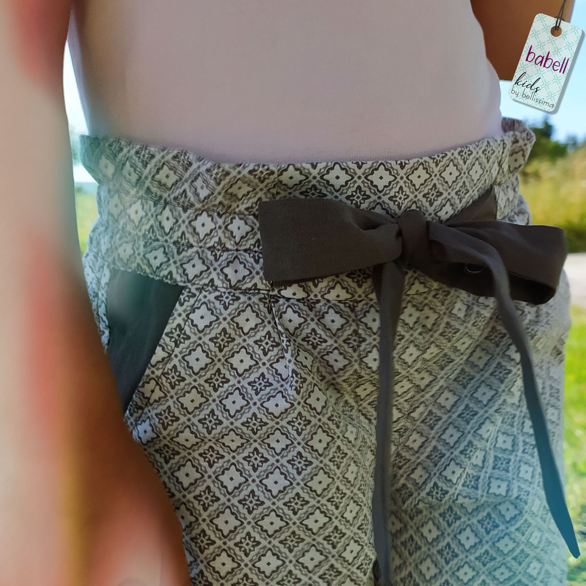 LYSE – Hose Kinder digitales Schnittmuster als PDF download | mit Paperbag - Bund & geradem Bein | Größe 98–152 | SEAMONE – Kinder A4 + A0 + Beamer PDF Schnittmuster | SEAMONE