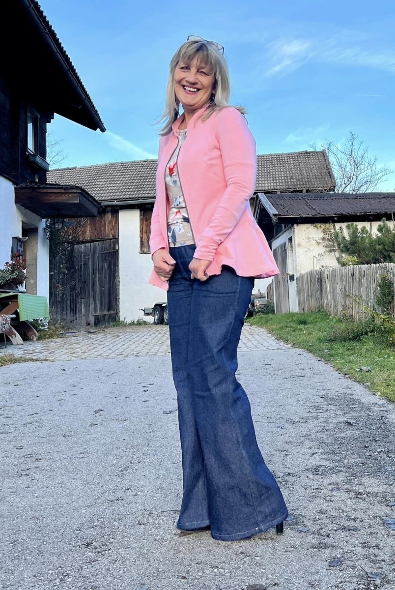 VISBY – Sweatjacke Damen digitales Schnittmuster als PDF download | mit Volant & Kapuze oder Stehkragen | Größe 32–48 | SEAMONE – Damen A4 + A0 + Beamer PDF Schnittmuster | SEAMONE