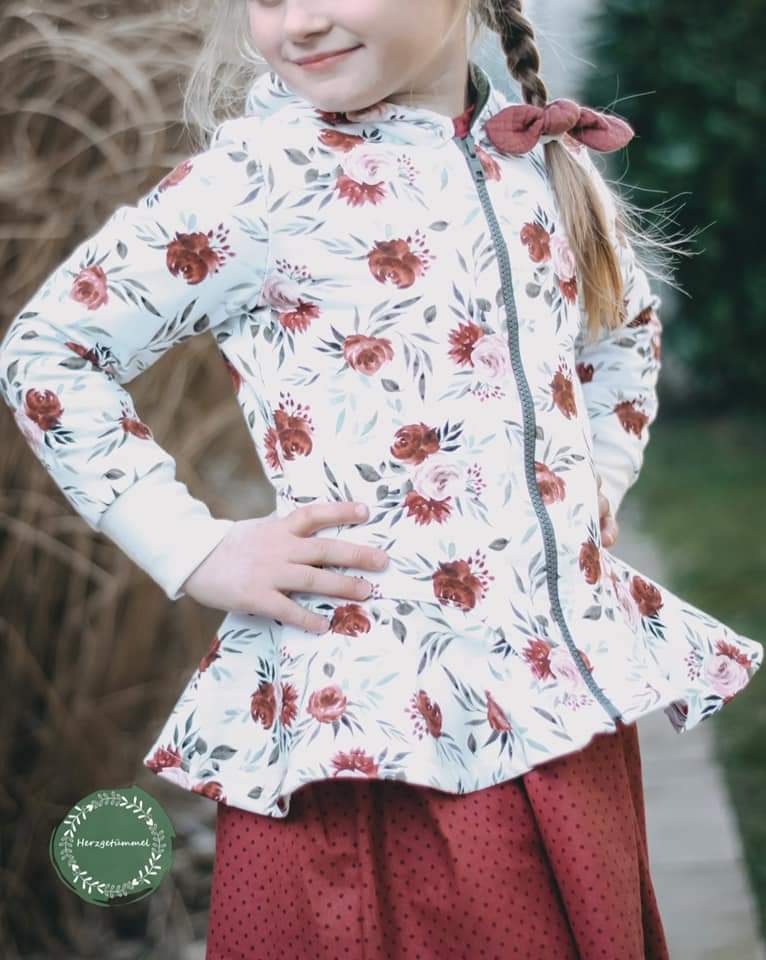 VISBY – Sweatjacke Kinder digitales Schnittmuster als PDF download | mit Volant & Kapuze oder Stehkragen | Größe 86–164 | SEAMONE – Kinder A4 + A0 + Beamer PDF Schnittmuster | SEAMONE